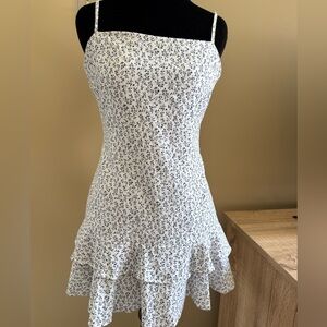 Princess Polly Blue an White Floral Sundress